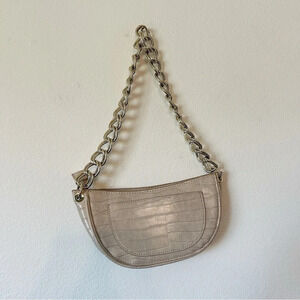 Zara Small Cream Shoulder Bag with Gold Chain Strap